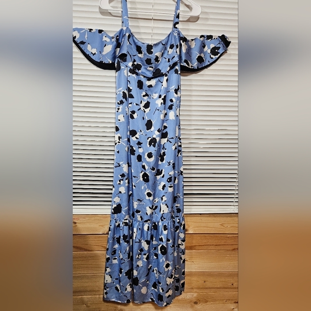 Floral Blue Off-Shoulder Dress Size 48